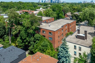 Heathdale Court in Toronto, ON - Building Photo - Building Photo