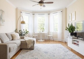 25 Euston St, Unit D1 in Brookline, MA - Building Photo