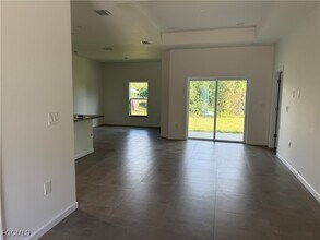 443 Lampion Ave S in Lehigh Acres, FL - Building Photo - Building Photo