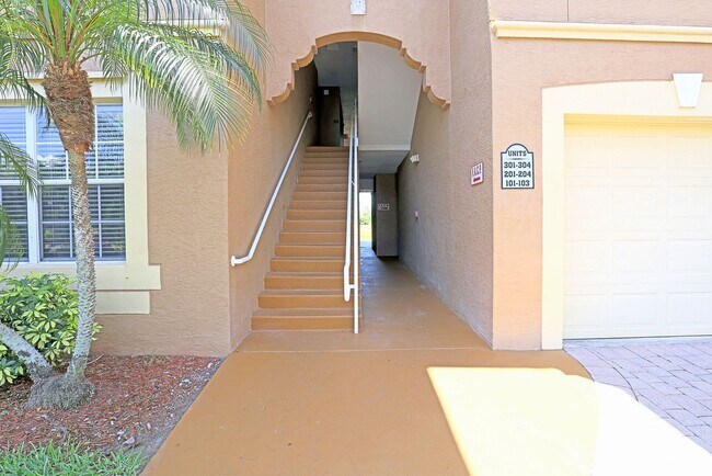 15630 Ocean Walk Circle in Ft. Myers, FL - Building Photo - Building Photo