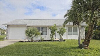 13398 Ballon Ave in Port Charlotte, FL - Building Photo