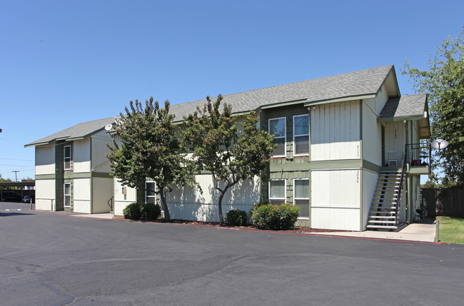 Winton Gardens in Atwater, CA - Foto de edificio - Building Photo