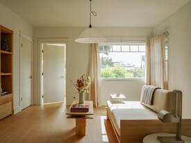 1807 Montana St, Unit 4 in Los Angeles, CA - Building Photo