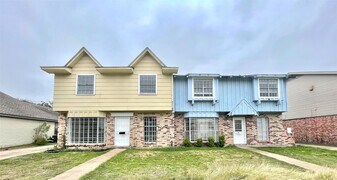 7119 S Gessner Rd in Houston, TX - Building Photo