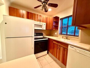 22 Andover A, Unit 22 in West Palm Beach, FL - Building Photo - Building Photo