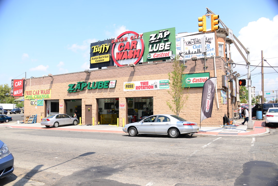 1500 Kerrigan Ave in Union City, NJ - Building Photo