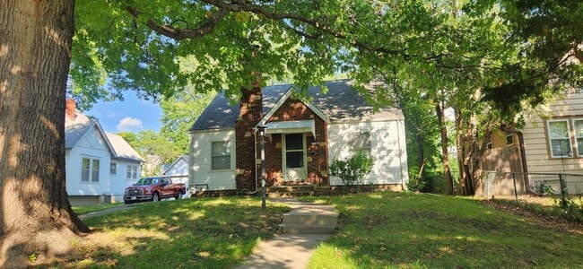 1126 SW Medford Ave in Topeka, KS - Building Photo - Building Photo