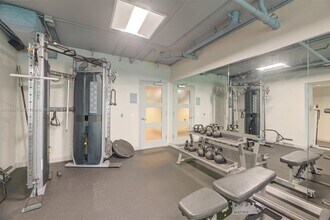 60 SW 13th St, Unit 2818 in Miami, FL - Building Photo - Building Photo