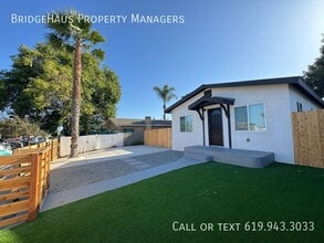 220 Southlook Ave in San Diego, CA - Building Photo - Building Photo