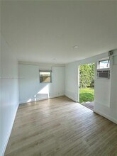 224 SW 10th St in Hallandale Beach, FL - Building Photo - Building Photo