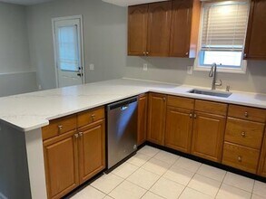 26 Cedarwood Dr in Huntington Station, NY - Building Photo - Building Photo