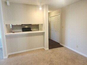 300 Waterdown Dr in Fayetteville, NC - Foto de edificio - Building Photo