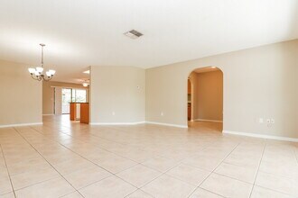 8553 Bridgewater Dr in New Port Richey, FL - Building Photo - Building Photo