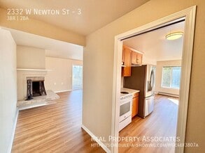 2332 W Newton St in Seattle, WA - Building Photo - Building Photo