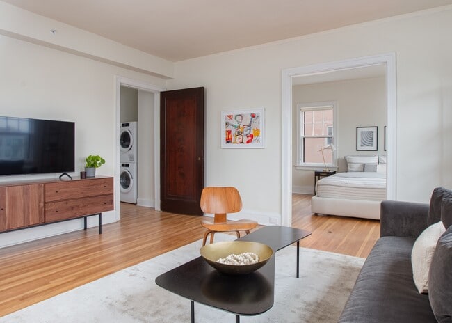 Treehouse Apartments