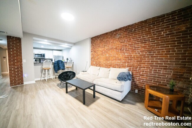 191 Saint Botolph St, Unit 1 in Boston, MA - Building Photo - Building Photo