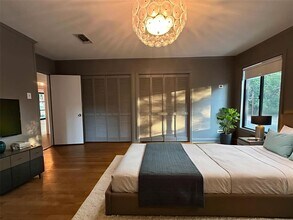 4711 Fairview Dr in Austin, TX - Building Photo - Building Photo