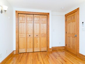 86 Myrtle St, Unit 5 in Boston, MA - Building Photo - Building Photo