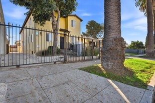1614 W 39th Pl in Los Angeles, CA - Building Photo