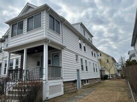 182 Palmer St, Unit 1 in Arlington, MA - Building Photo