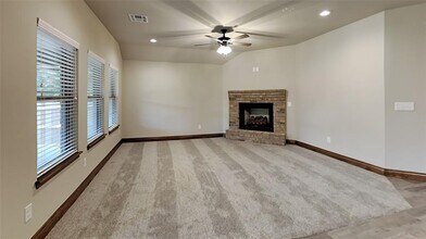 7055 Richardson Ct in Warr Acres, OK - Building Photo - Building Photo