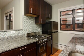 2907 N Mildred Ave in Chicago, IL - Building Photo - Building Photo