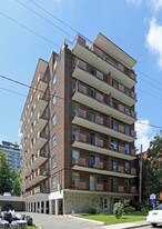 Le Baron Apartments in Hamilton, ON - Building Photo