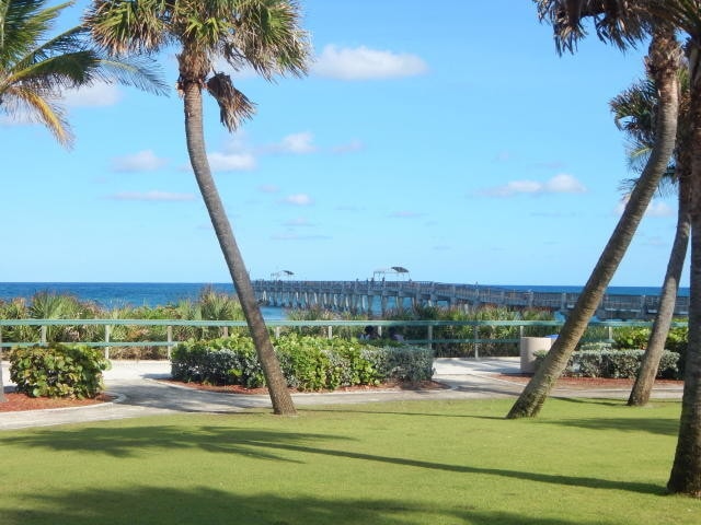 3605 S Ocean Blvd-Unit -206 in South Palm Beach, FL - Building Photo - Building Photo