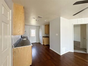 1310 Stewart St in Fort Worth, TX - Building Photo - Building Photo