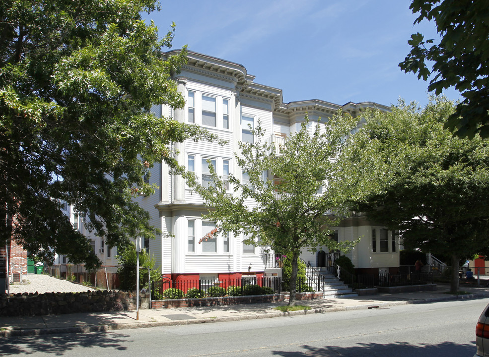 228-244 Washington St in Lynn, MA - Foto de edificio