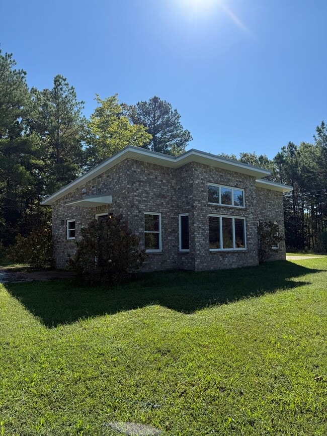 property at 104 Timberline Rd