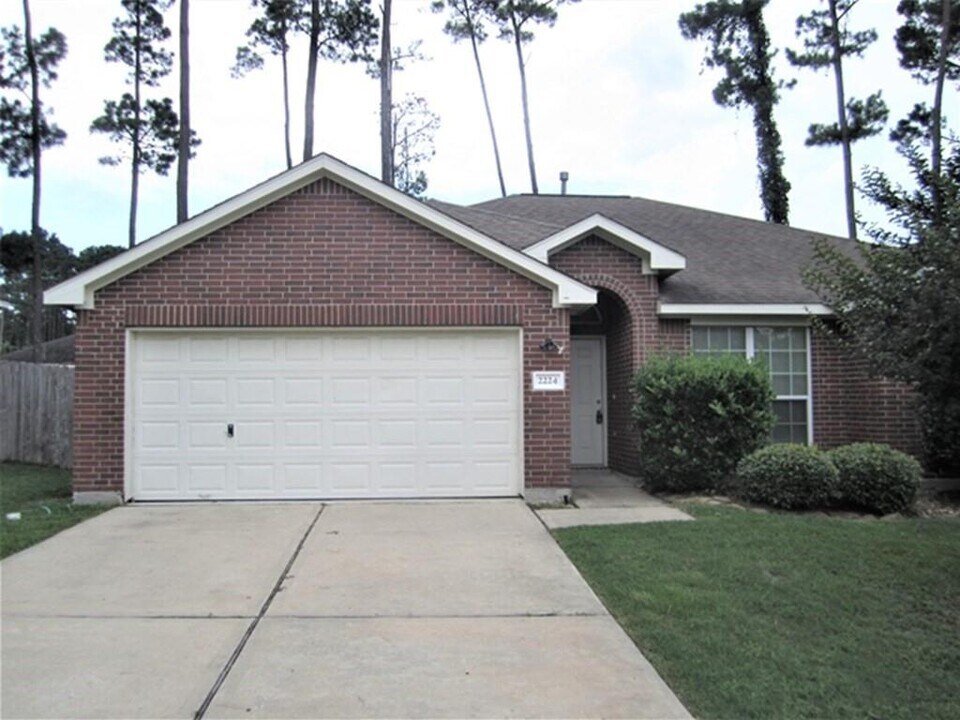 2224 Trey Rogillios Way in Conroe, TX - Foto de edificio