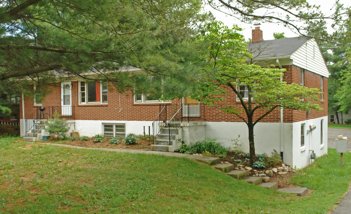 1502 N Main St in Blacksburg, VA - Building Photo