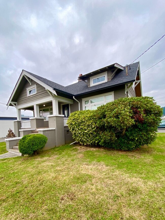 property at 15721 Main St E