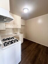EMERALD in Torrance, CA - Building Photo - Interior Photo