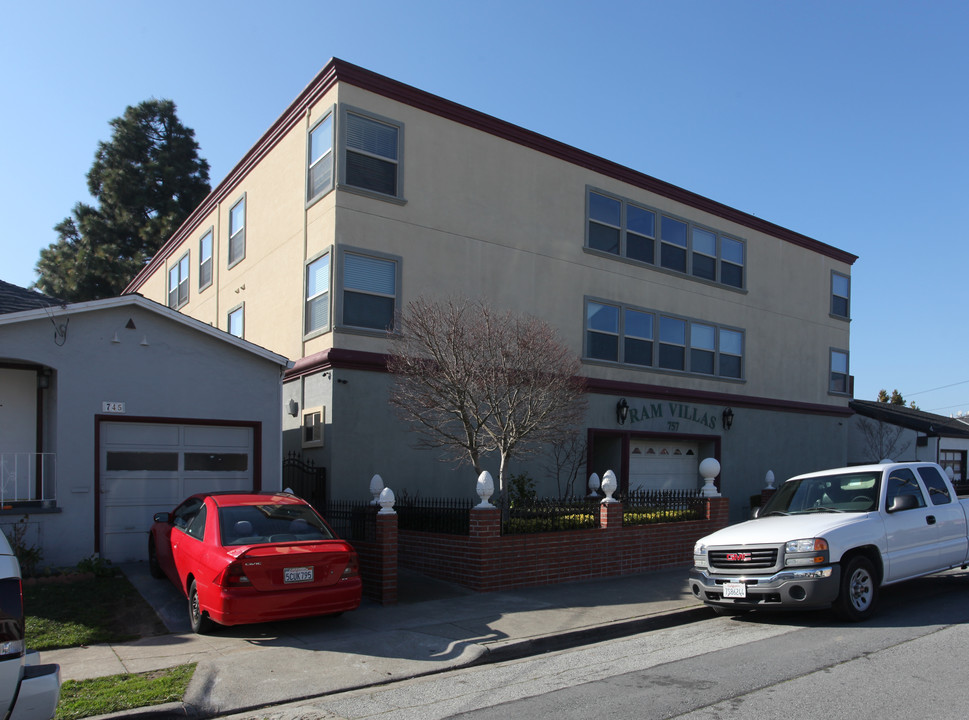 757 Easton Ave in San Bruno, CA - Building Photo