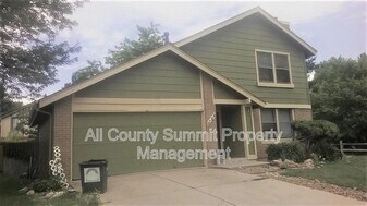 3784 S Ceylon Way in Aurora, CO - Building Photo