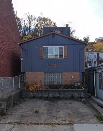5726 Butler St, Unit Rear