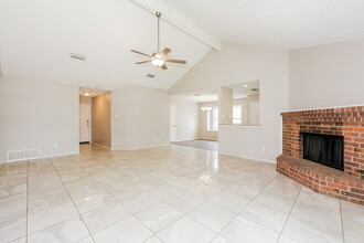 922 Elliott Dr in Cedar Hill, TX - Building Photo - Building Photo