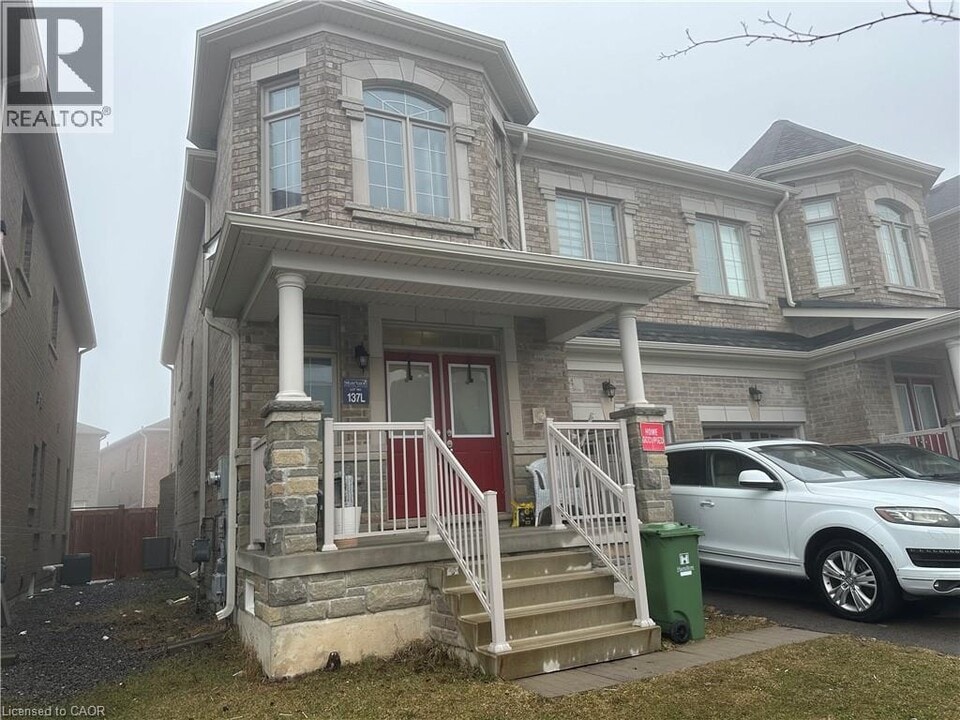 44 Ebenezer Dr in Hamilton, ON - Building Photo