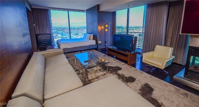 4381 W Flamingo Rd, Unit 2101 in Las Vegas, NV - Building Photo - Building Photo