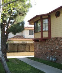 3833 Bresee Ave in Baldwin Park, CA - Foto de edificio - Building Photo