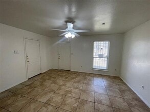 2520 Kirkley St in Dallas, TX - Building Photo - Building Photo