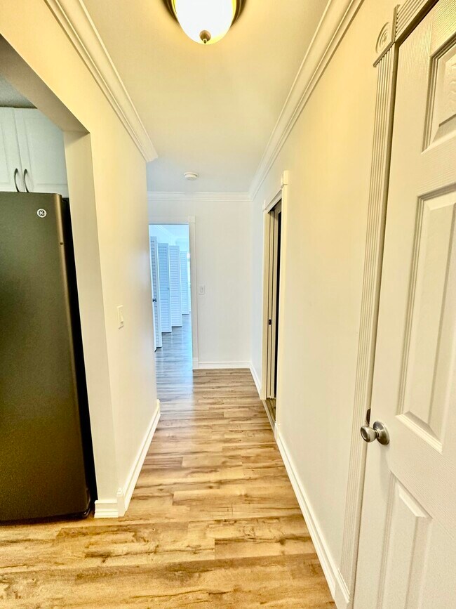 125 Shore Ct in North Palm Beach, FL - Building Photo - Building Photo