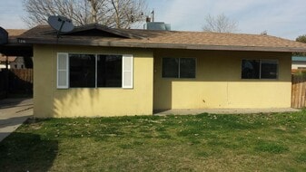 1216 Hanna Ave in Corcoran, CA - Building Photo