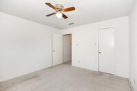 9410 Edgebrook Dr photo'