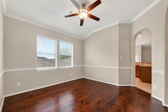 3226 W Trail Dr in Pearland, TX - Foto de edificio - Building Photo