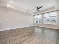 4015 N Pulaski Rd, Unit 3 in Chicago, IL - Building Photo - Building Photo