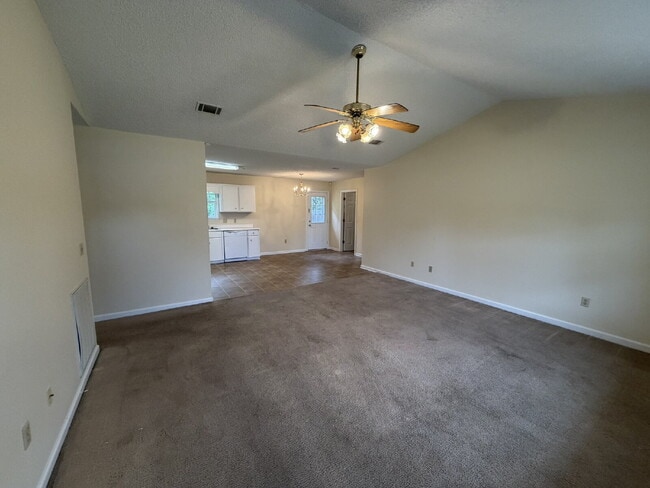 942 Poppleton Dr in Hinesville, GA - Building Photo - Building Photo