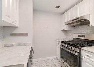 15 North Beacon St, Unit 1012 in Boston, MA - Foto de edificio - Building Photo